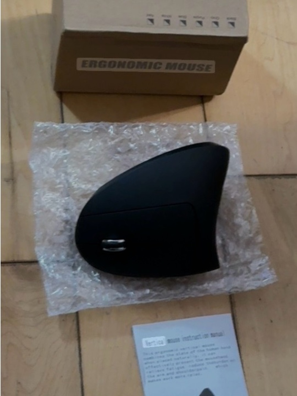 Ergonomic Black Vertical Wireless Mouse - Comfortable Grip